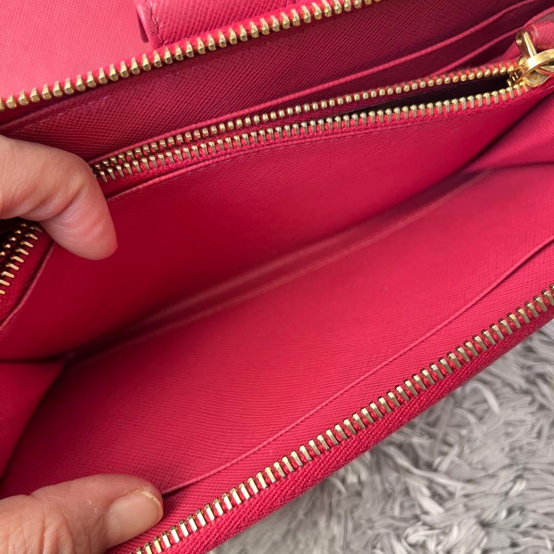 良品✨PRADA 大容量　長財布　オーガナイザー　サフィアーノ　メタルロゴ