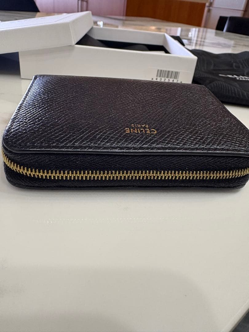 CELINE ブラックレザー 二つ折り財布