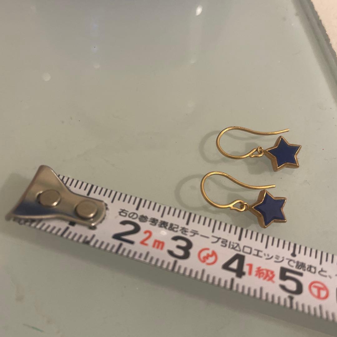 マリーエレーヌドゥタイヤック　星型ピアス　ラピスラズリ