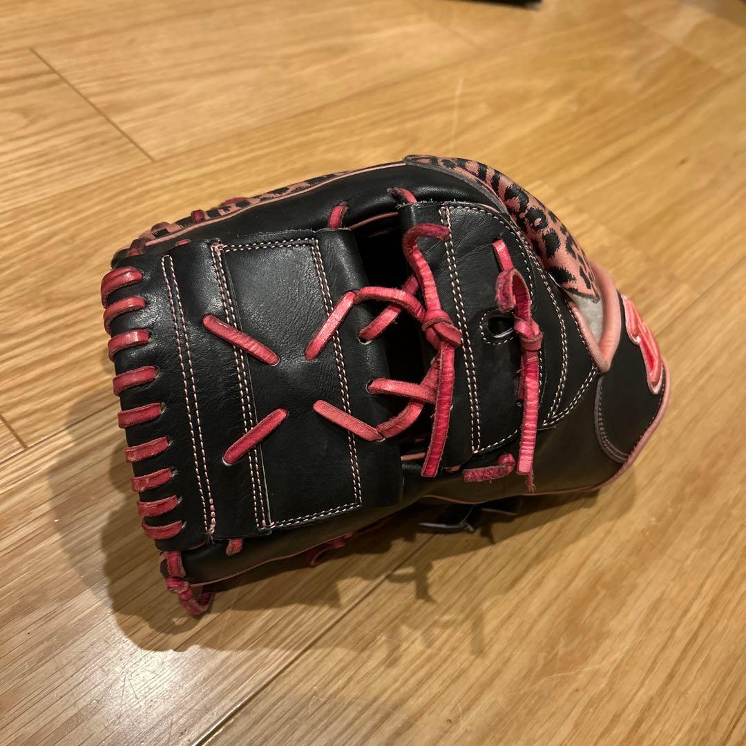 左投手用グローブ