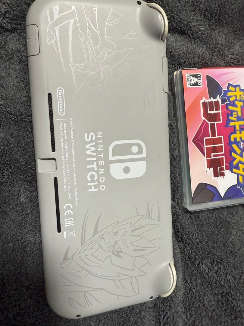 Nintendo Switch Lite シールド　スカーレットカセット付き