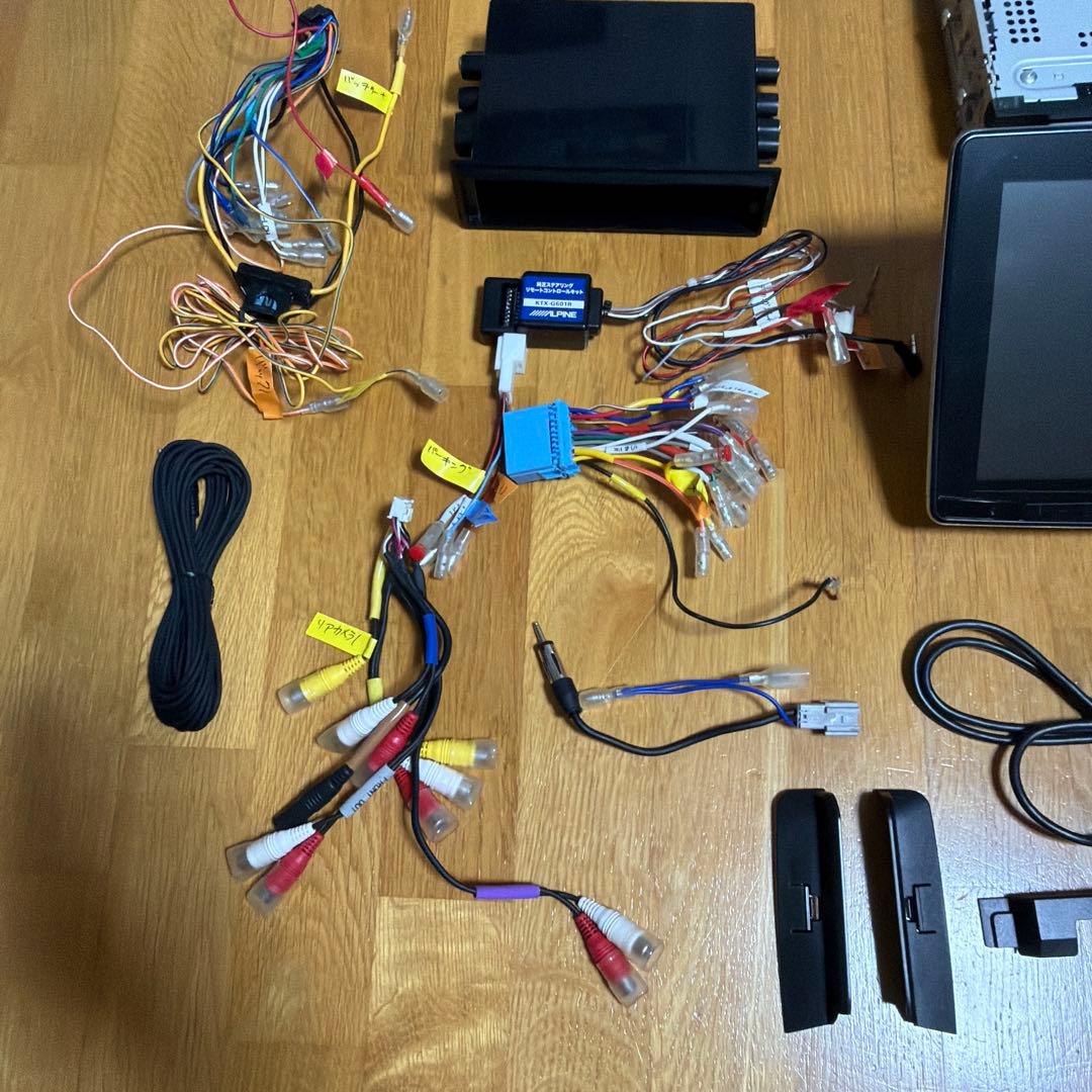 ALPINE DAF11V ディスプレイオーディオ バックカメラジムニー用配線付