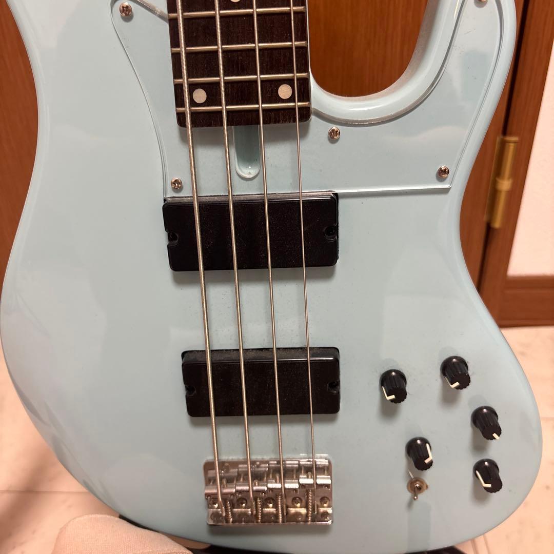 Bacchus TF4-PLD SOB-MH 水色 エレキ ベース