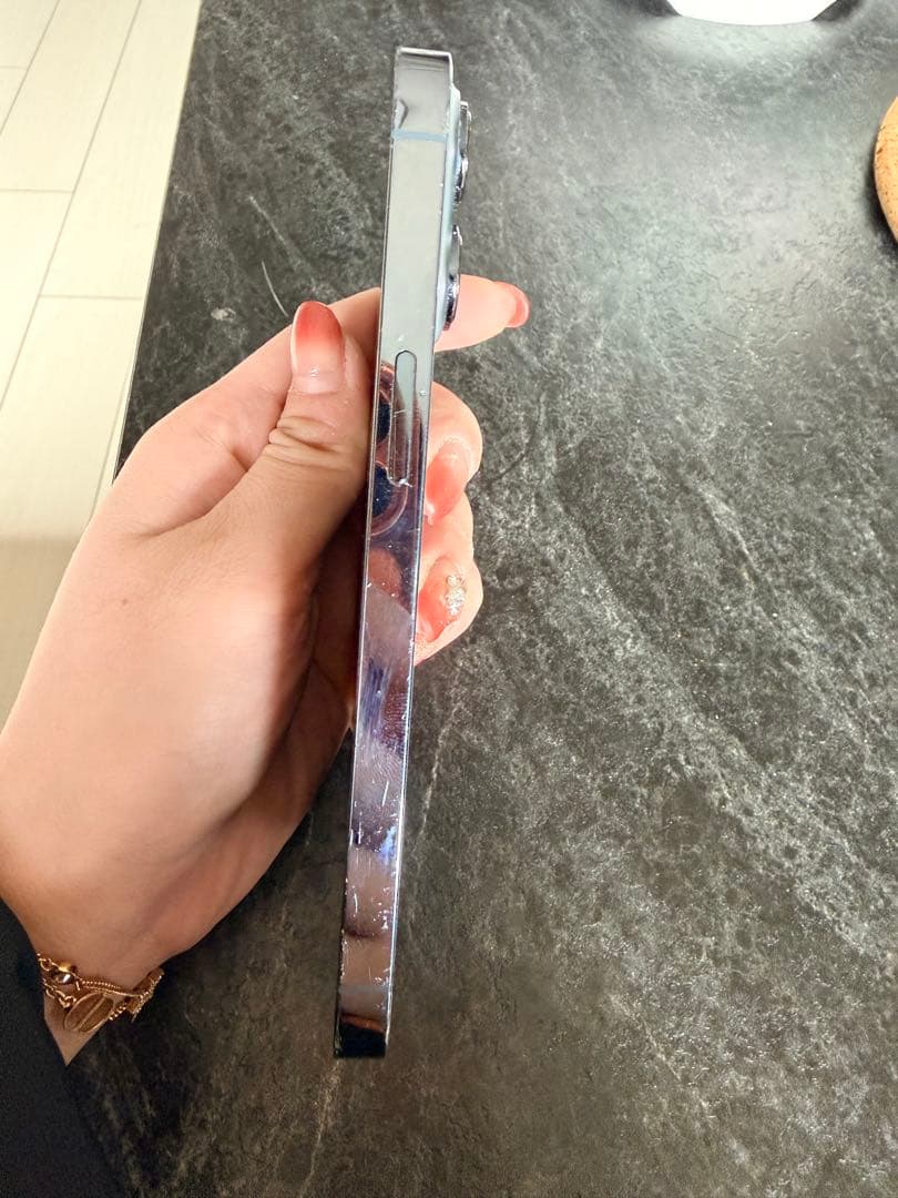 i P hone 13 pro 256G ガラス割れあり　擦り傷あり