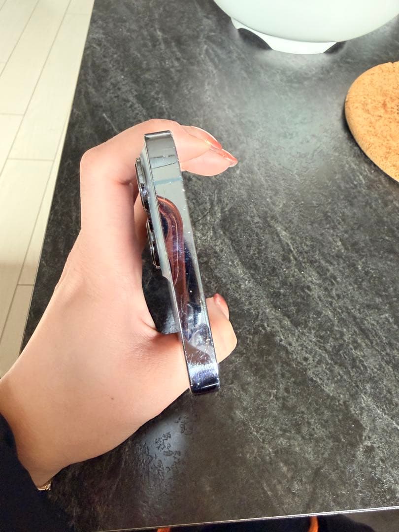 i P hone 13 pro 256G ガラス割れあり　擦り傷あり