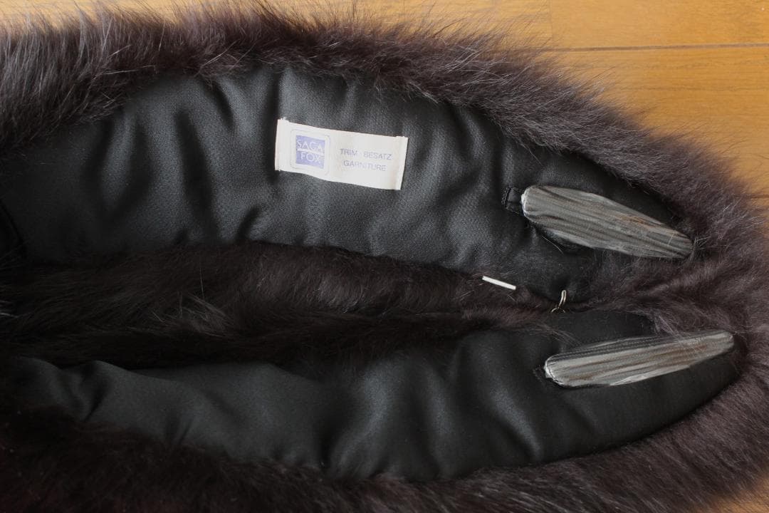 箱付き【新品同様】サガ フォックス SAGA FOX ショール マフラー 黒