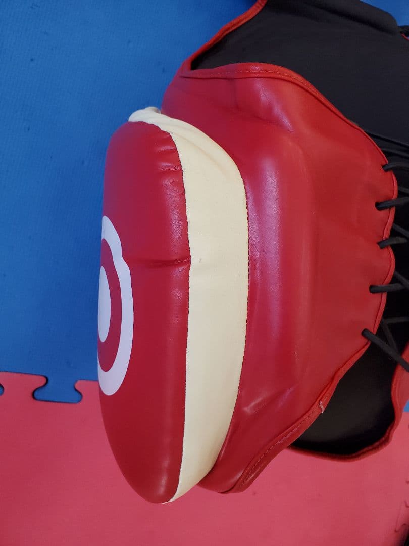 Fairtex 赤 ローキックパッド　右足のみ