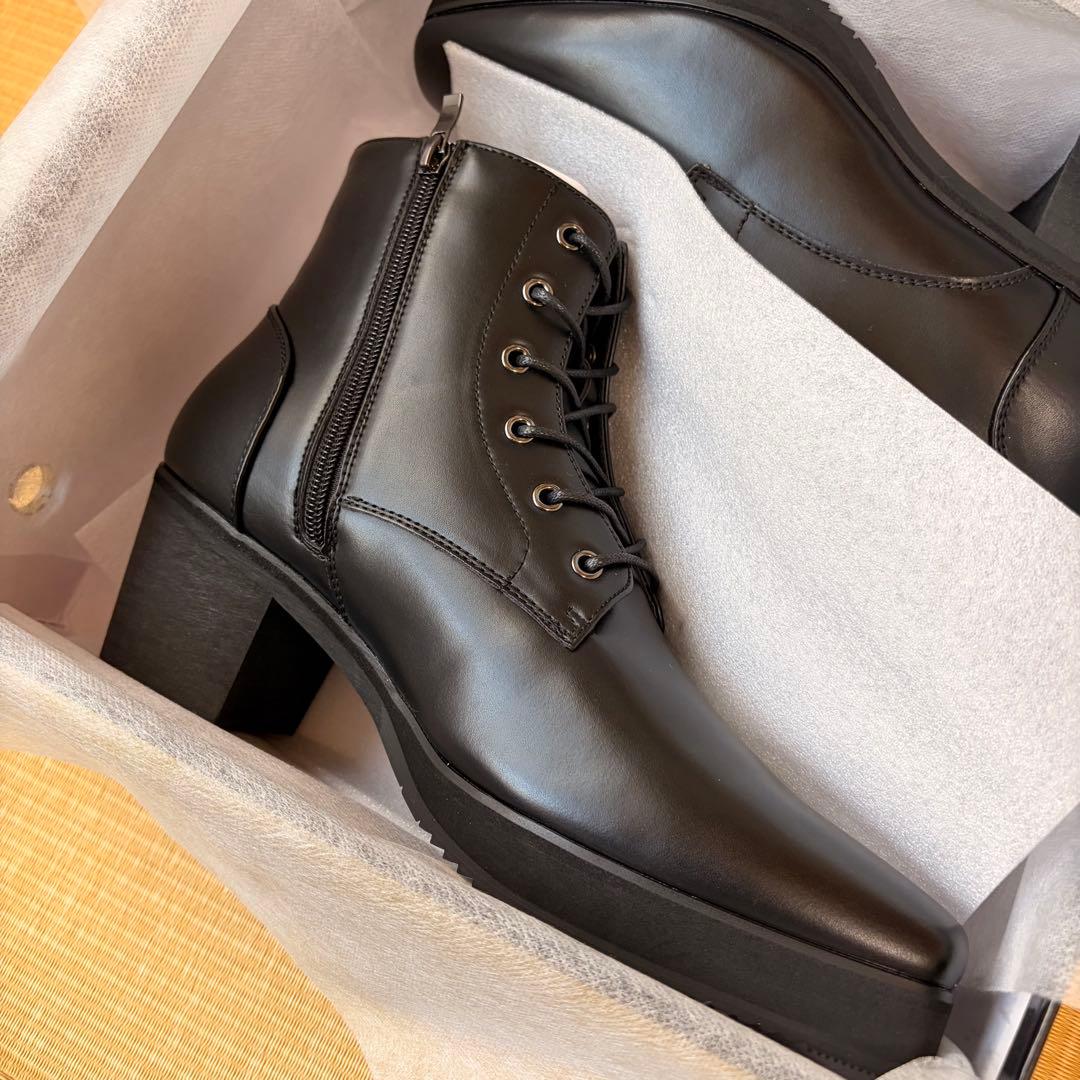 ブラック ジッパー付き ブーツ S 新品未使用　CLEL