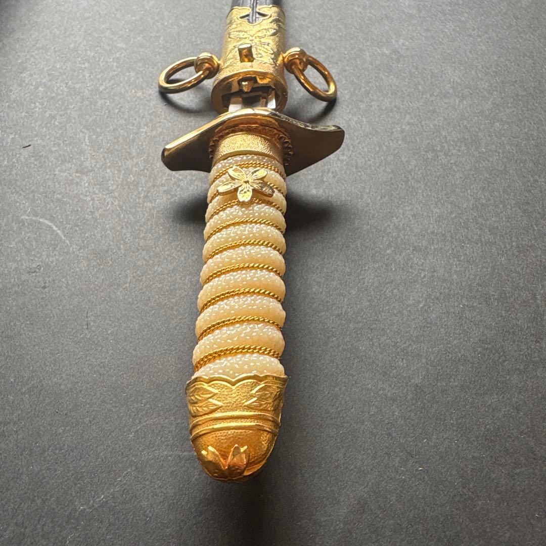 【日本海軍短剣 模造刀】金装飾入り・専用箱付き