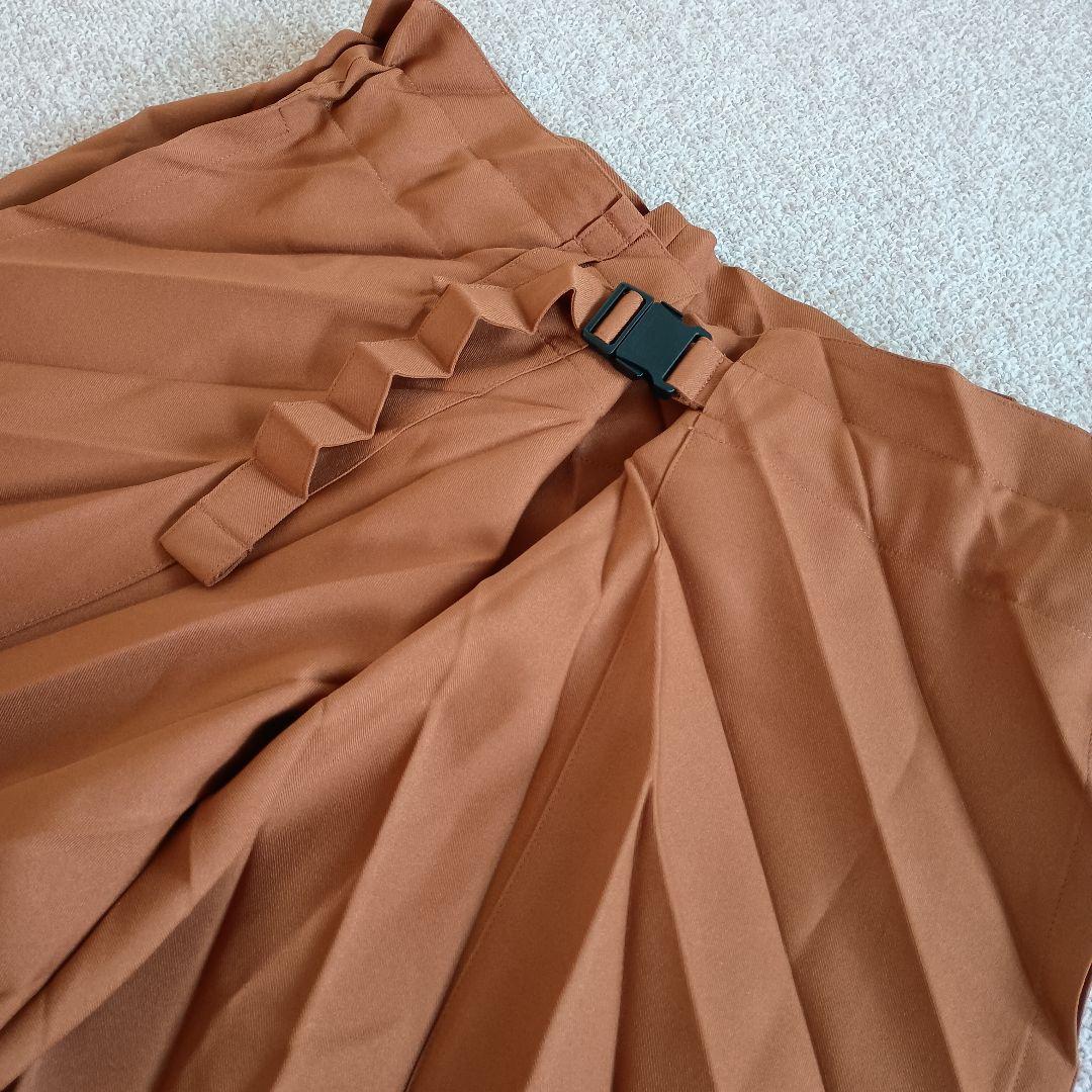 試着のみ美品 イッセイミヤケ me 2023モデル プリーツパンツ