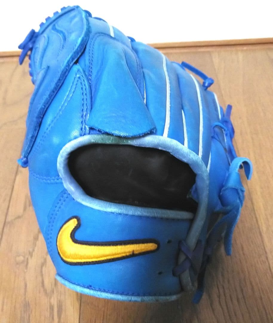 【廃盤 左】岩隈モデルグローブ軟式