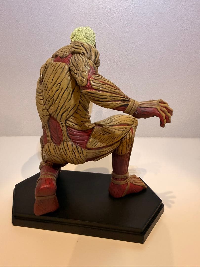 進撃の巨人+鎧の巨人 フィギュア 2体セット