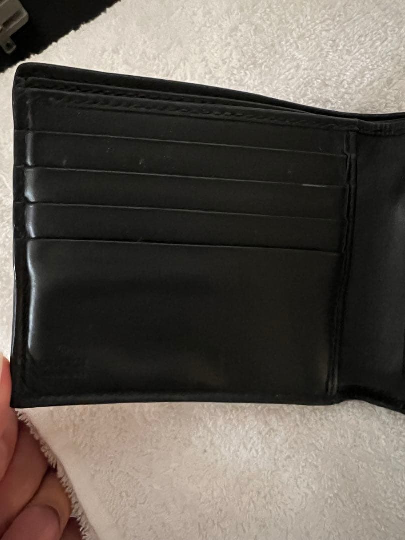 Gucci GGロゴ 蛇デザイン 二つ折り財布