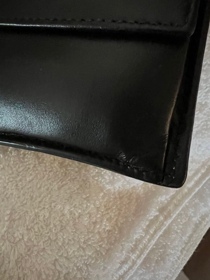 Gucci GGロゴ 蛇デザイン 二つ折り財布