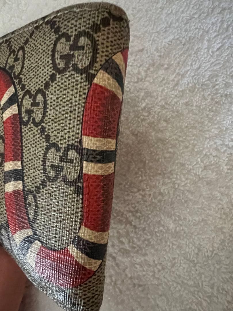 Gucci GGロゴ 蛇デザイン 二つ折り財布