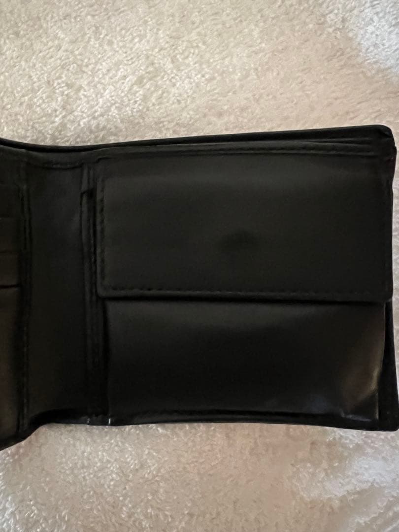 Gucci GGロゴ 蛇デザイン 二つ折り財布