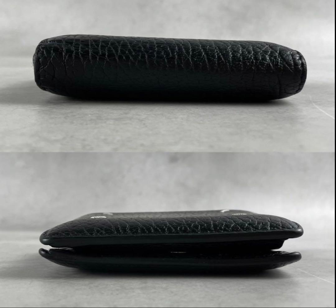 ぱ*こ様 黒のレザー二つ折り財布