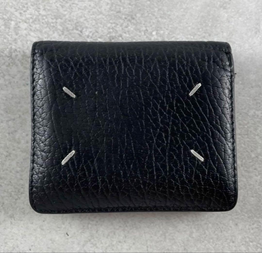 ぱ*こ様 黒のレザー二つ折り財布