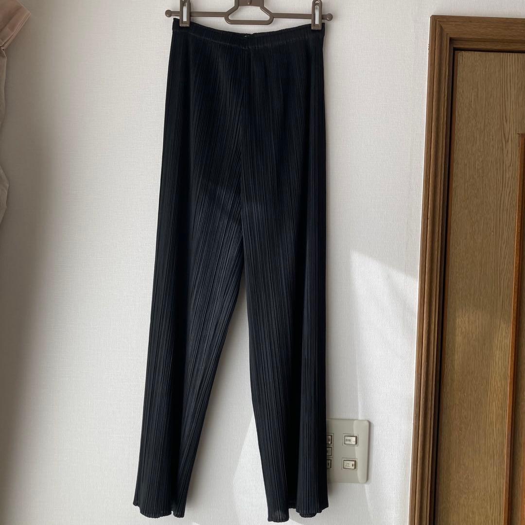 PLEATS PLEASE イッセイミヤケ　パンツ　ブラック　サイズ0