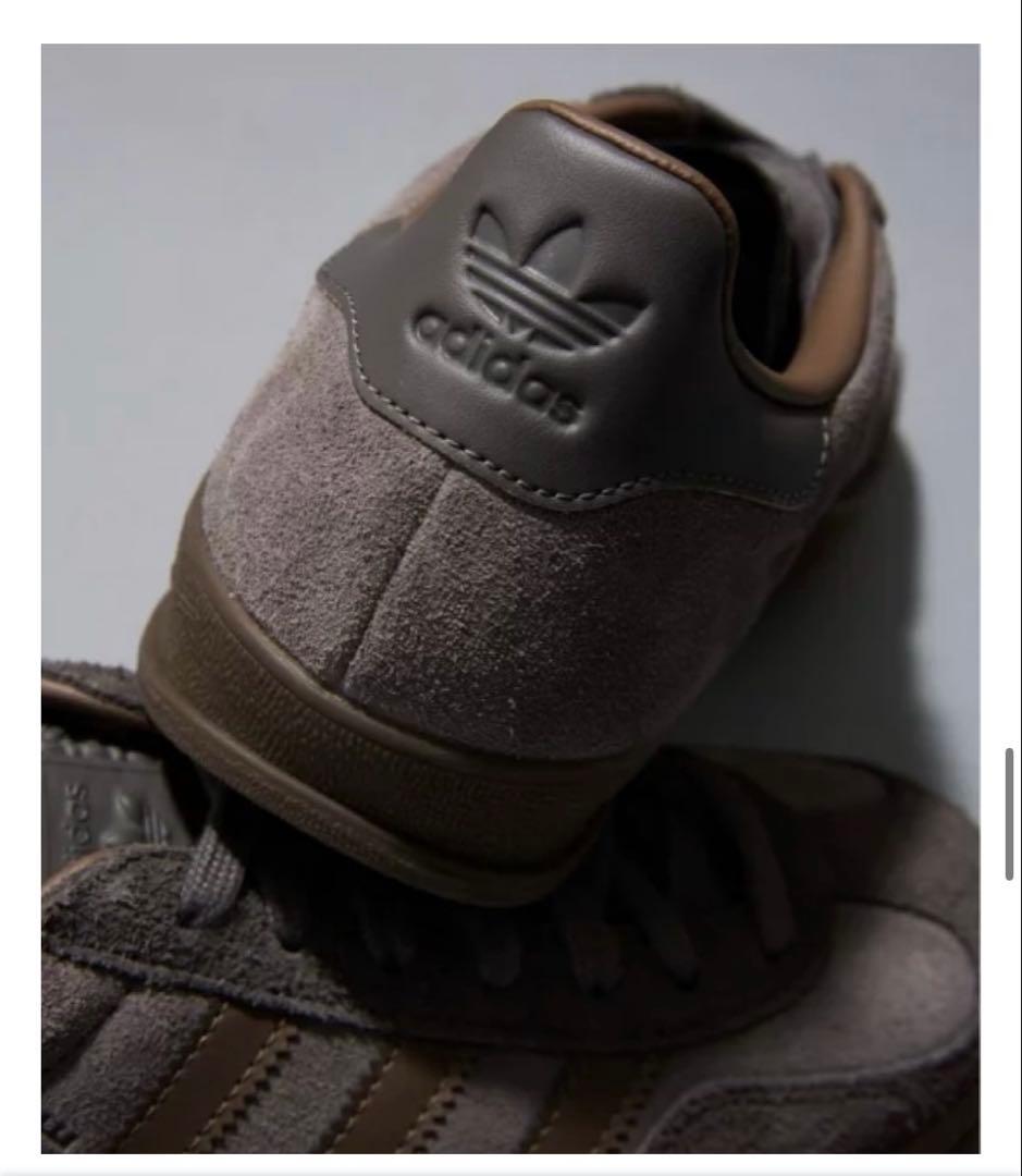 靴 GAZELLE INDOOR JS