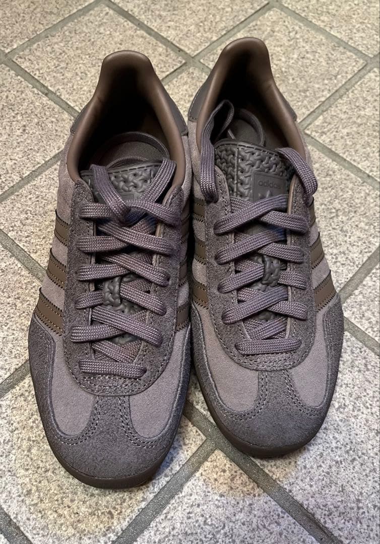 靴 GAZELLE INDOOR JS