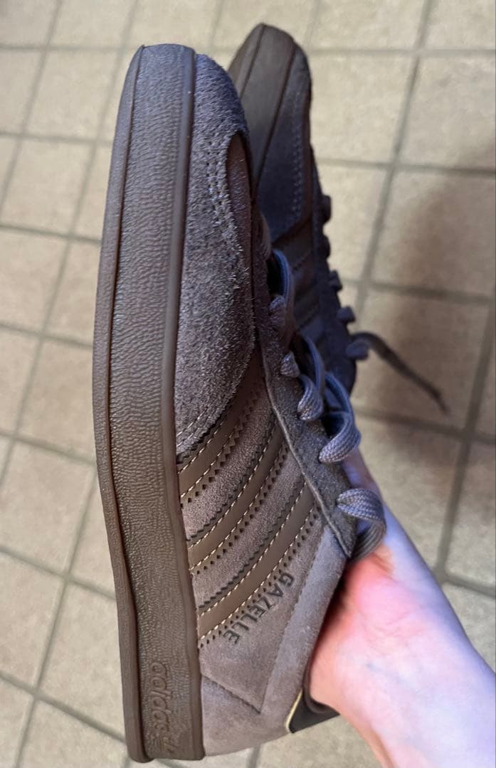 靴 GAZELLE INDOOR JS