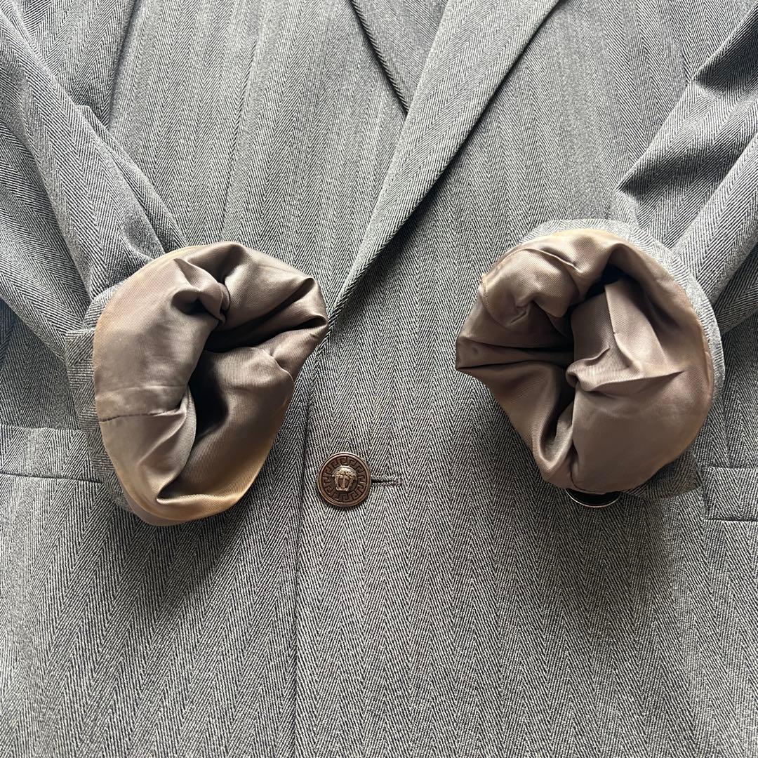 ジャンニヴェルサーチ ストライプ セットアップ メデューサボタン C265