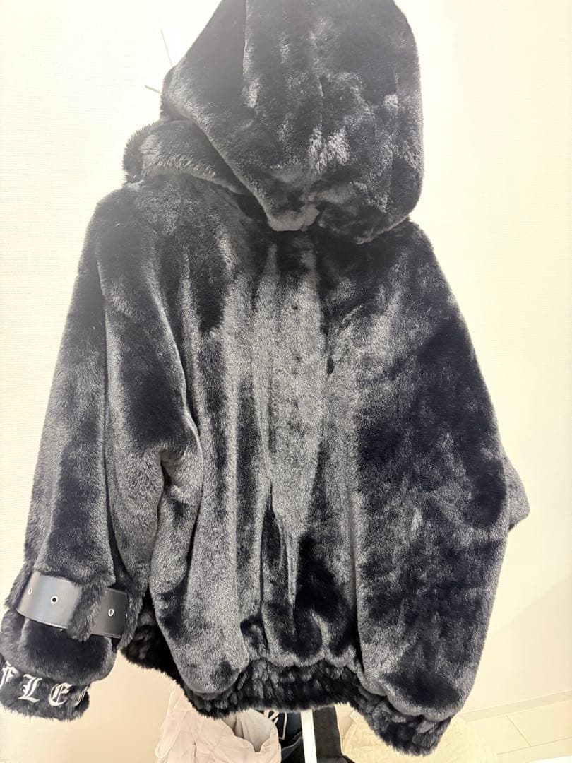 黒 フード付き ファーコート