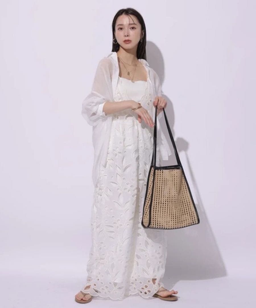 Mystradaエンブロイダリーロンパース