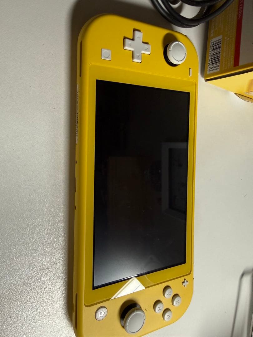 Nintendo Switch Lite 本体　イエロー　任天堂