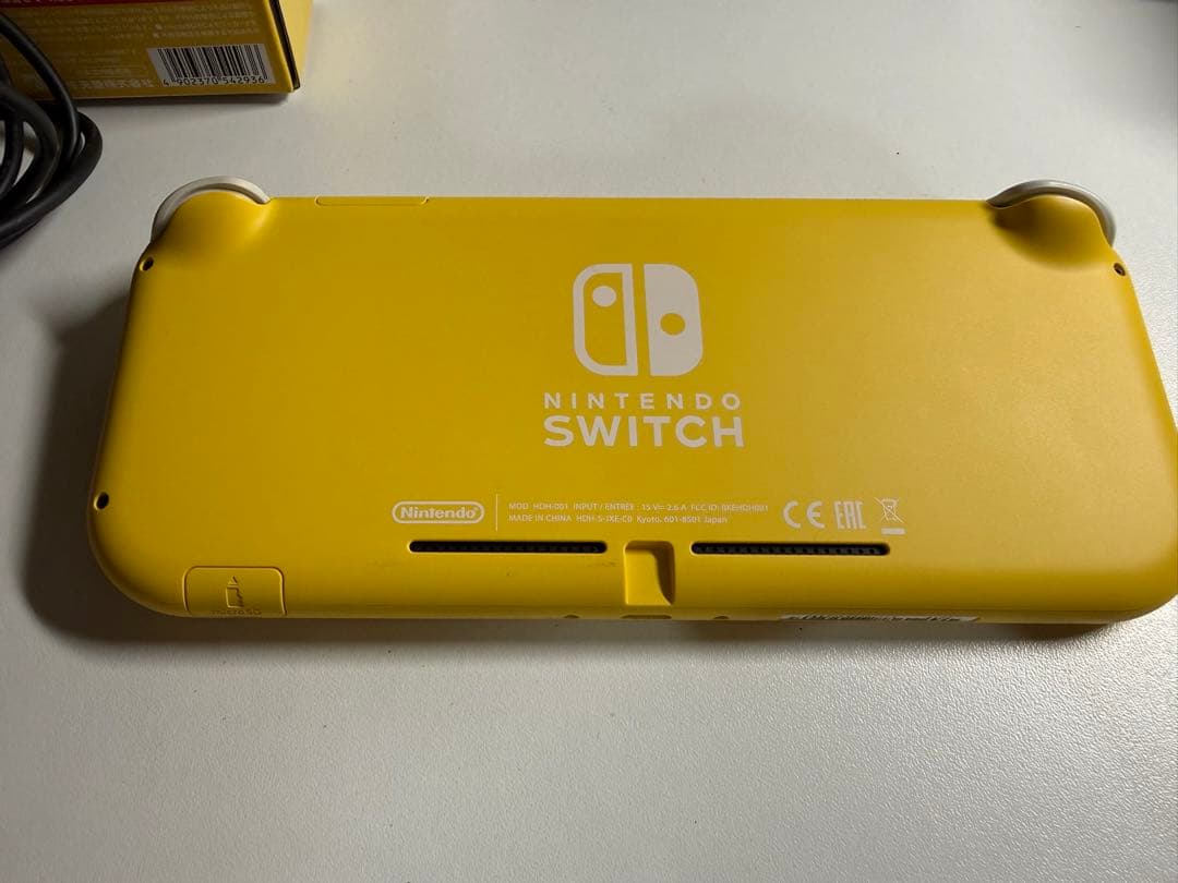 Nintendo Switch Lite 本体　イエロー　任天堂