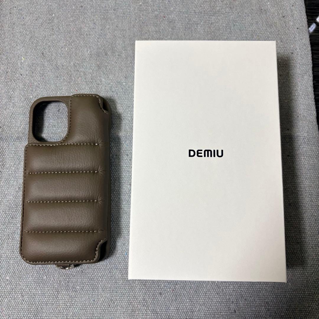 DEMIU iPhone16ケース、ハンドストラップ