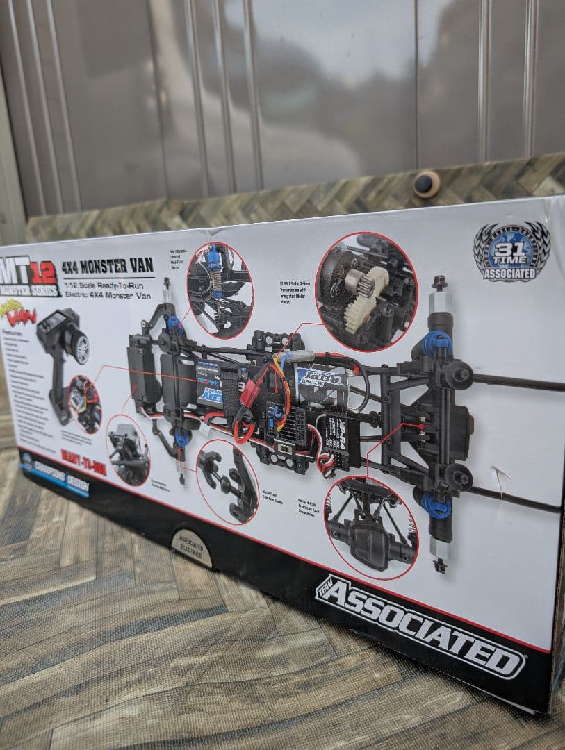 Associated MT12 4x4 Monster Van　RTR ラジコン
