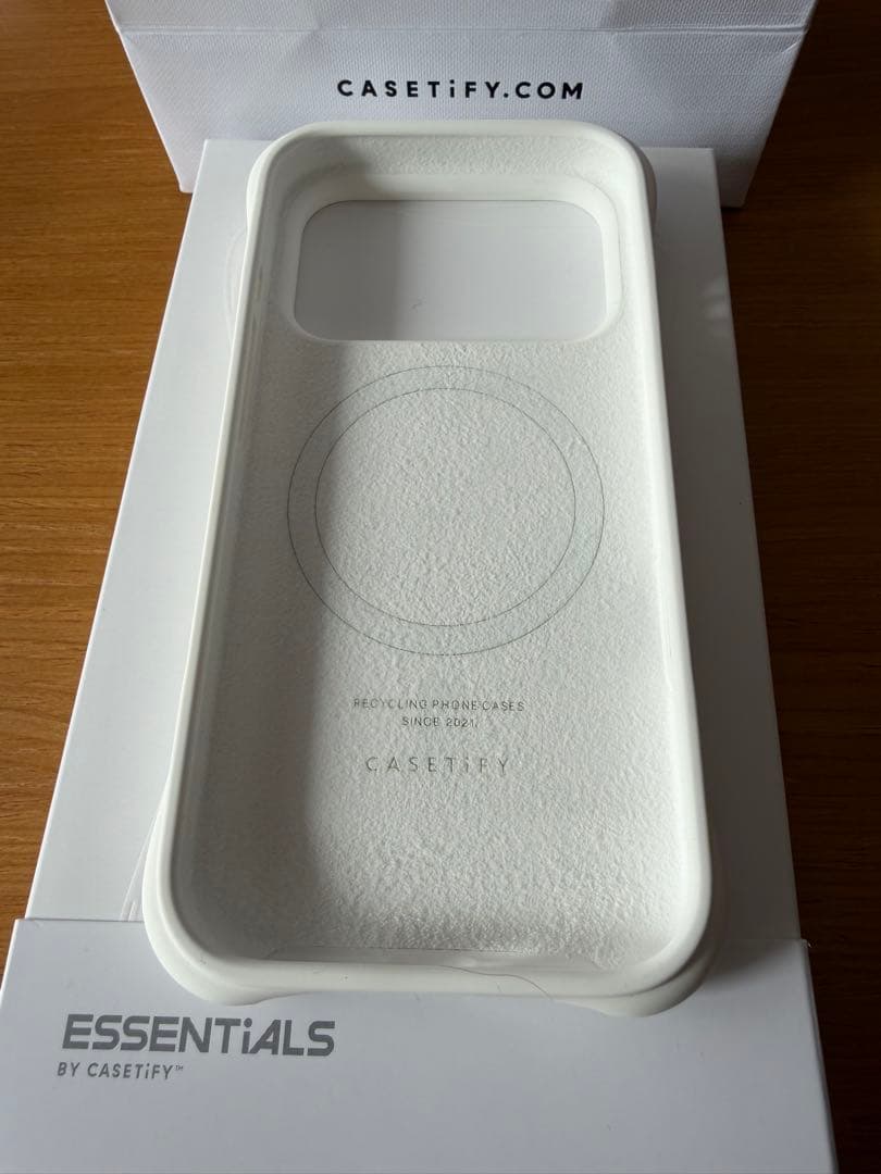 新品✳︎ケースティファイ　ウェーブシリコンケース　iPhone17pro