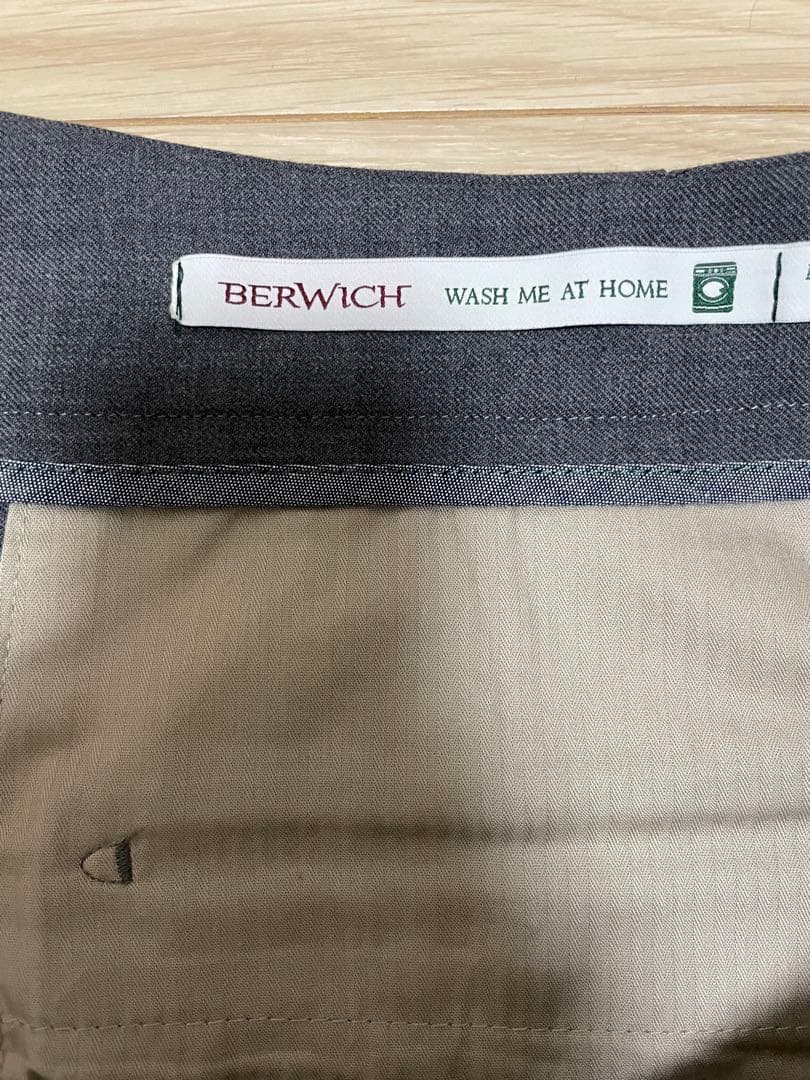 み*り様 BERWICH グレー ツープリーツスラックス