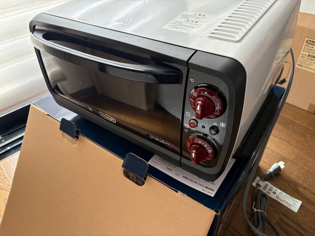 デロンギ　ミニコンベクションオーブン　EO90155J-W