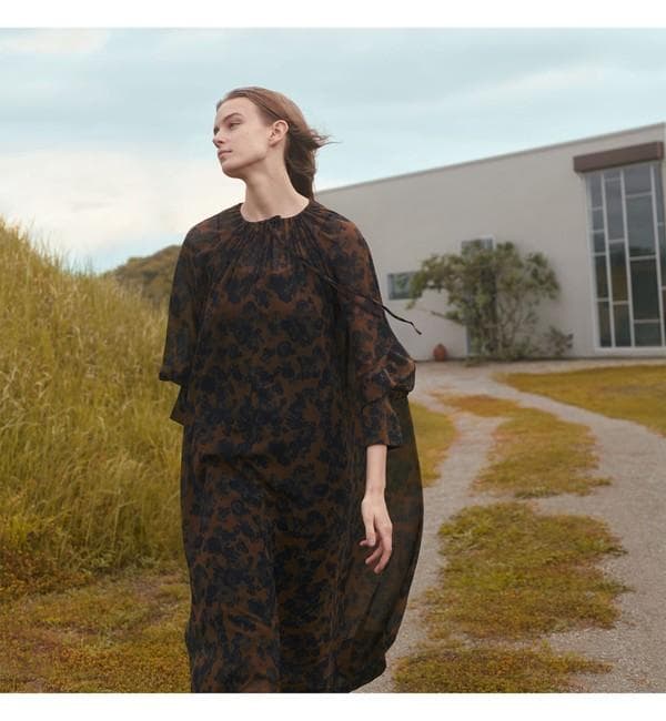 ■専用■美品【AK+1】5万円 2024年 シフォン 花柄マキシワンピース