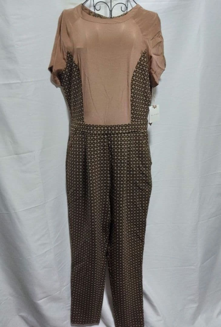 アクア未使用品に近いセンソユニコ　ALYSI 40 オールインワン　つなぎ