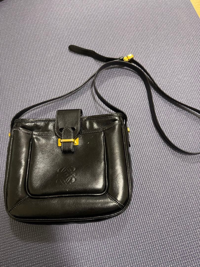 LOEWEショルダーバッグ