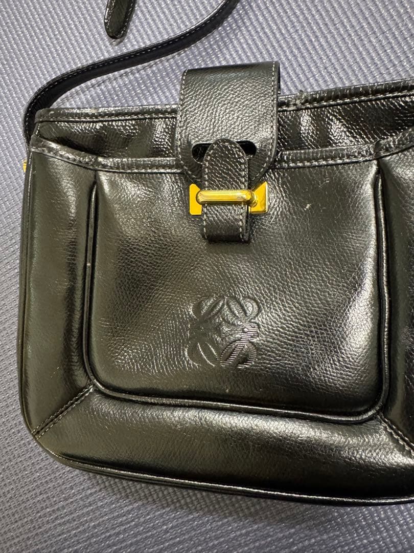 LOEWEショルダーバッグ
