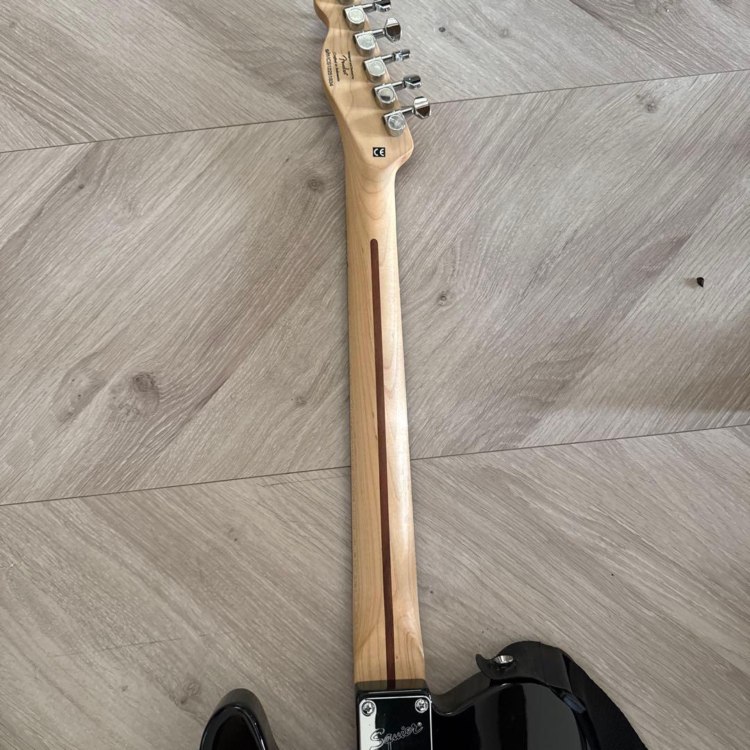 クリスマスセール☆Squier by Fender アブリル エレキギター