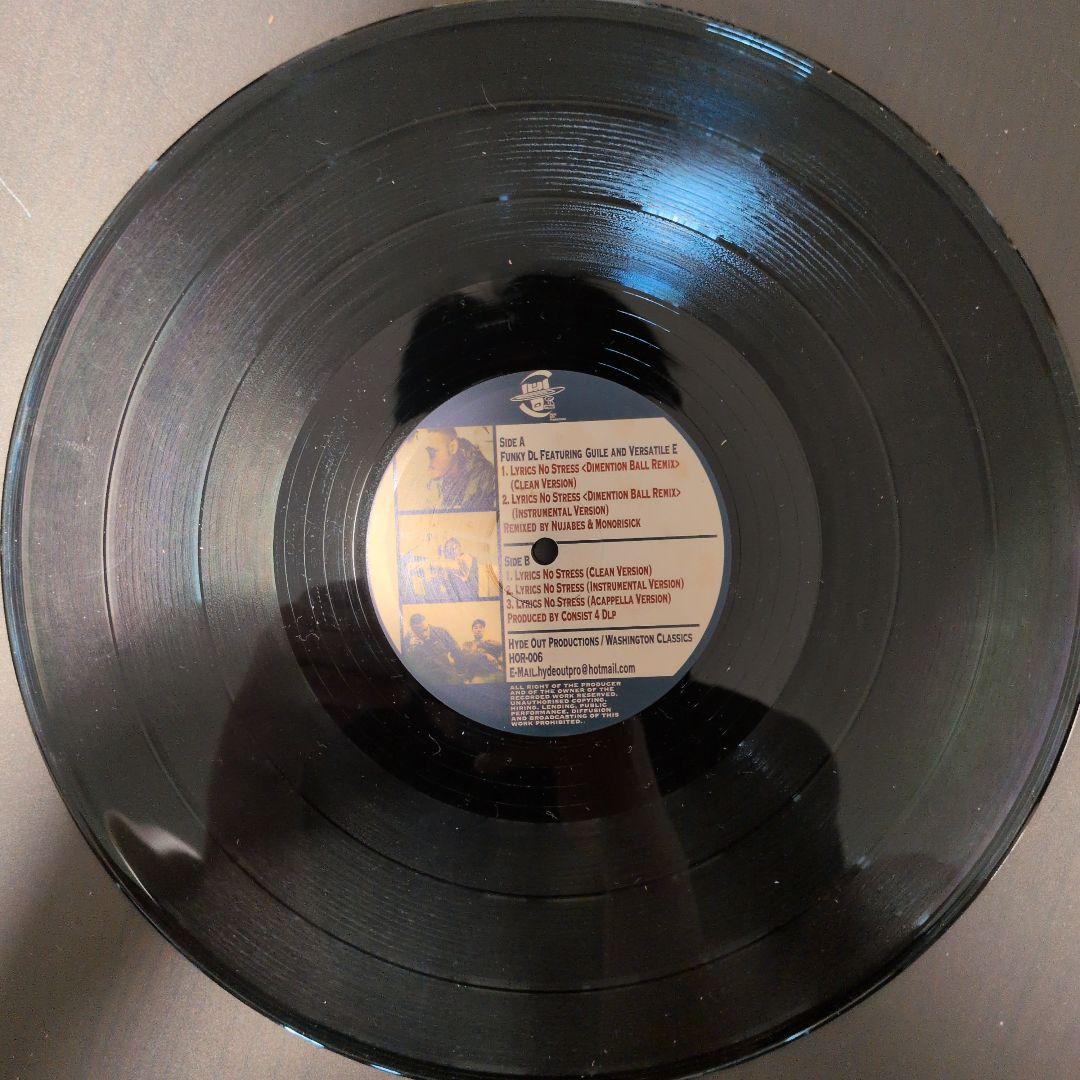 ほぼ新品!! Funky DL / Lyrics No Stress