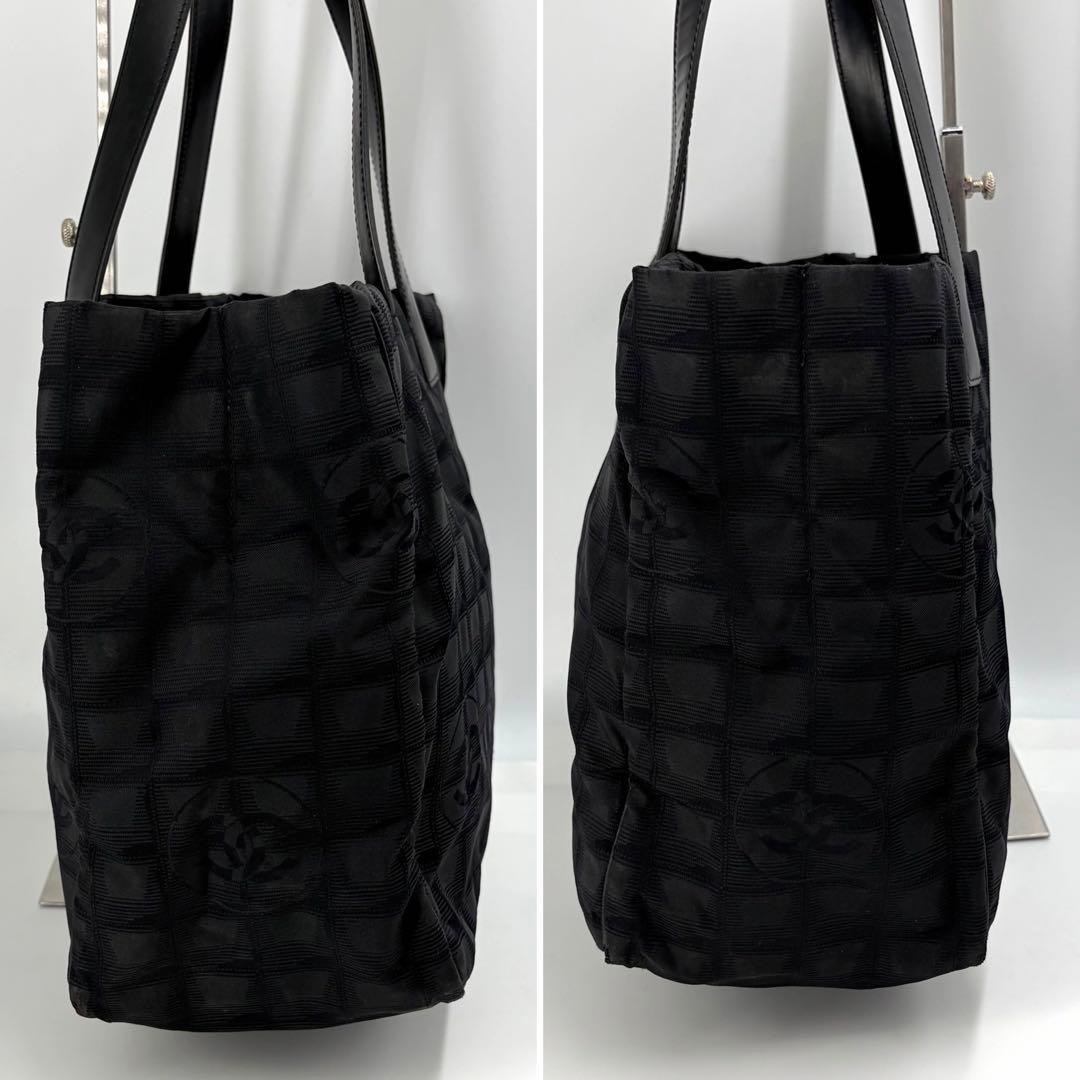 CHANEL シャネル ニュートラベルラインMMトートバッグ 8番台 687