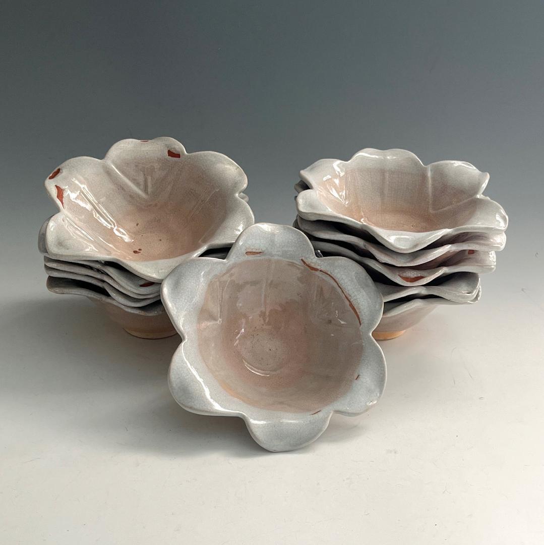 タ*カ様 萩焼 11客 菓子鉢 萩 輪花 百合花形向付 皿 茶道具 煎茶