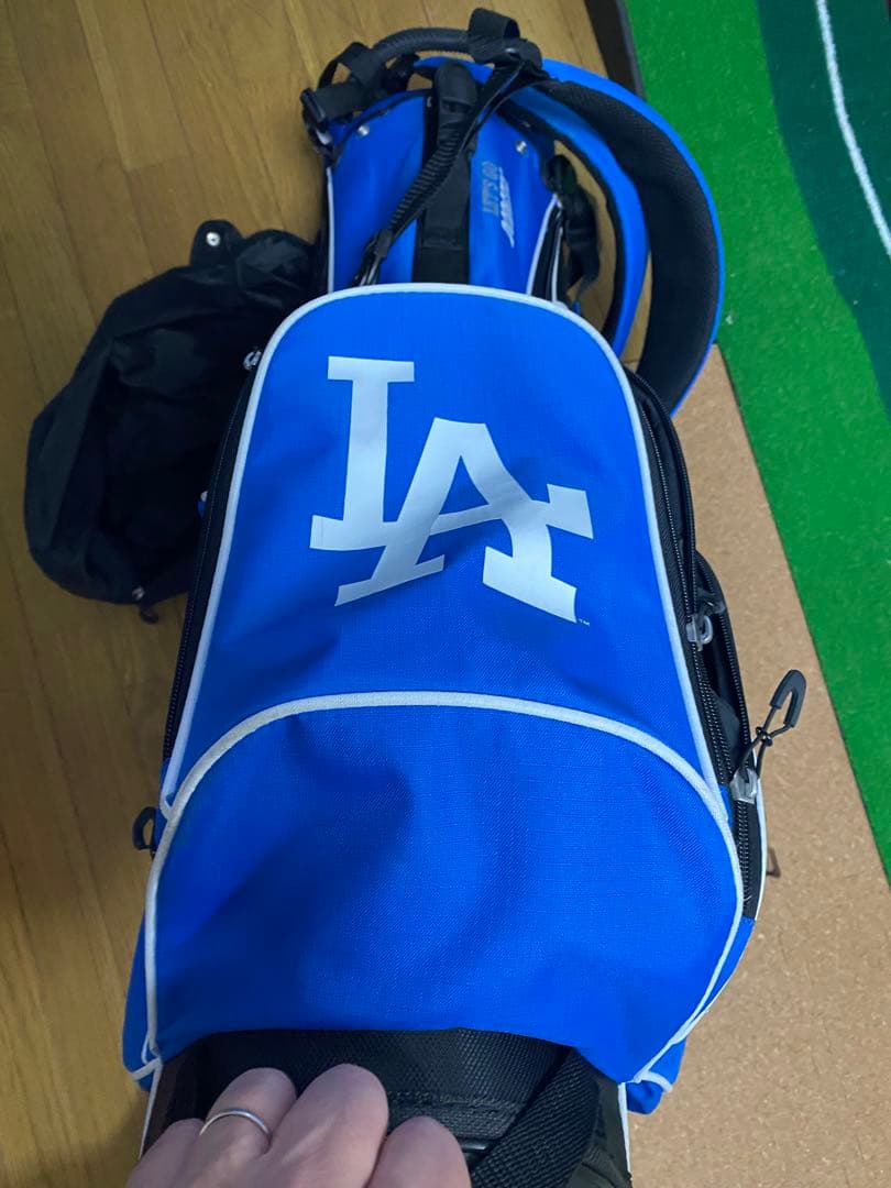 専用　ヨーさん 希少の人気商品　ドジャース バッグヘッドカバー