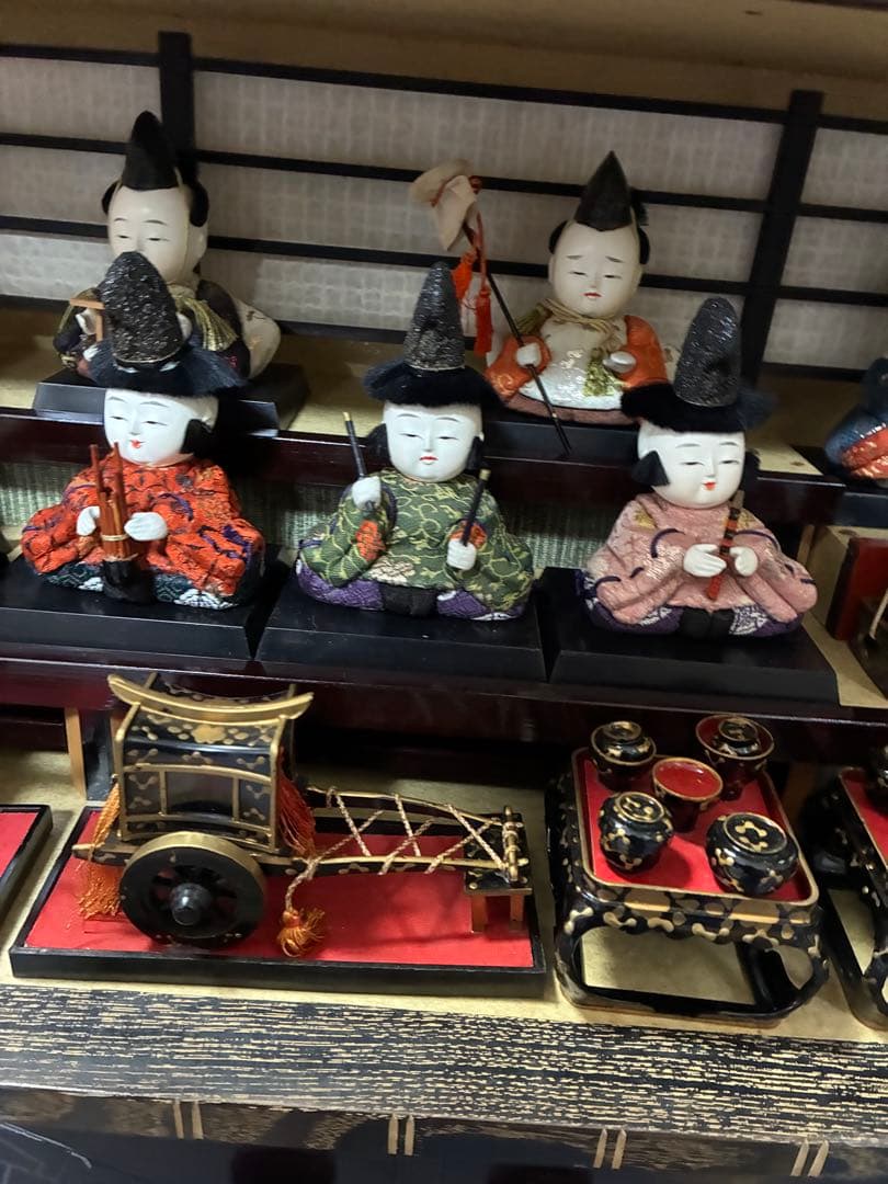 木目込み雛人形　十五人揃いの雛人形 ガラスケース付き