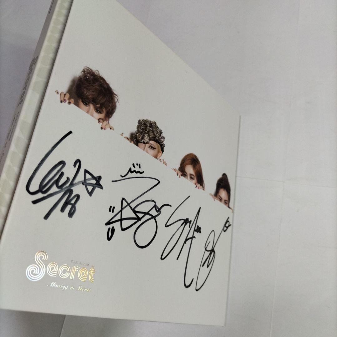 メンバー全員の直筆サイン入り⭐Secret⭐Moving in Secret