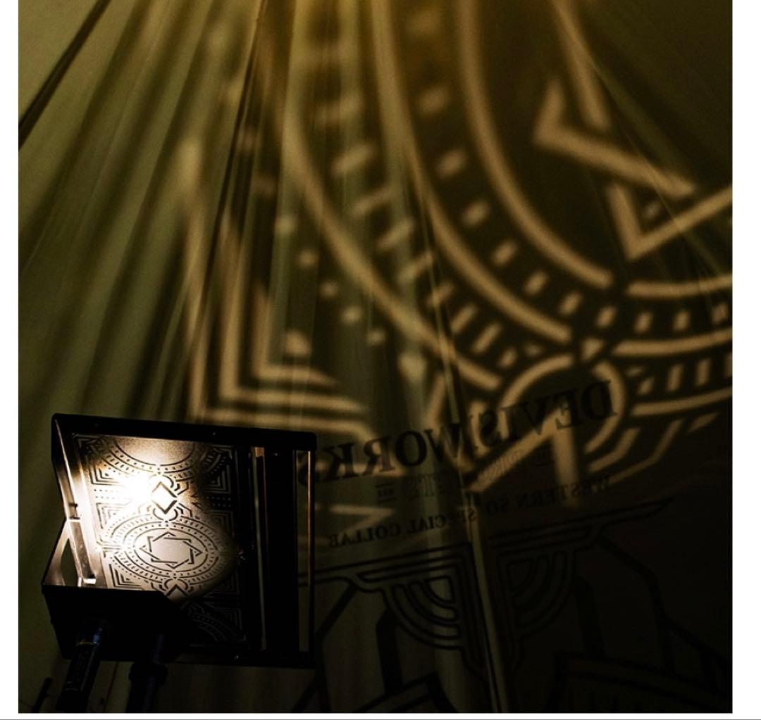 DEVISEＷＯＲＫＳ　ATTCHI ポールテーブル