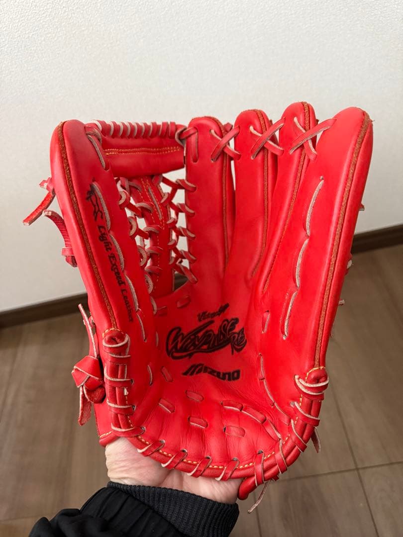 ミズノ 赤 軟式野球用グローブ