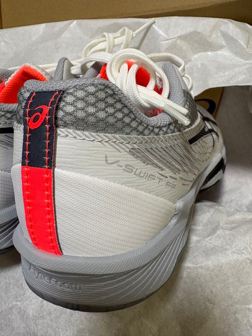 シューズ asics V-SWIFT FF4